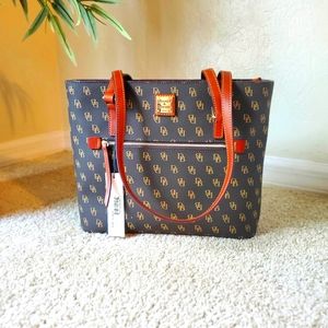 Dooney and Bourke Gretta Signature Shopper